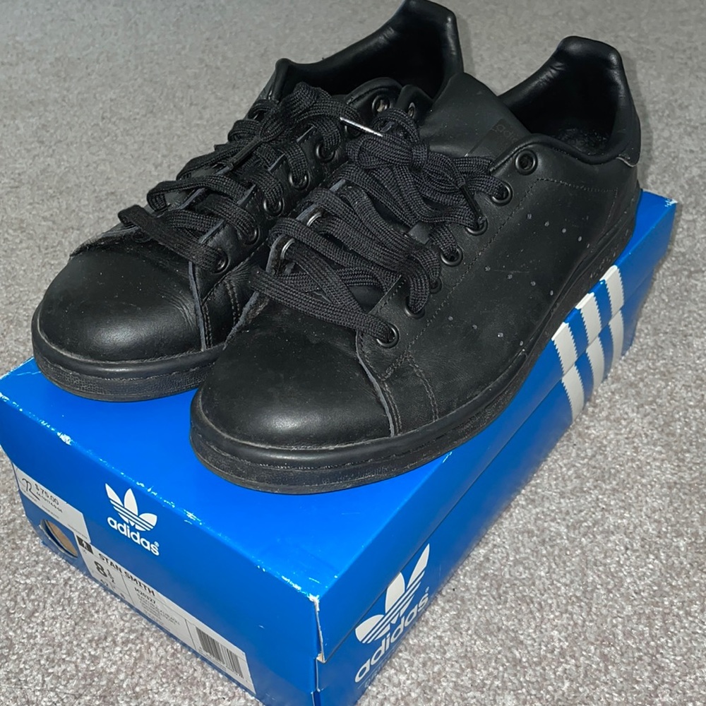 Stan Smith Size 8.5, Black